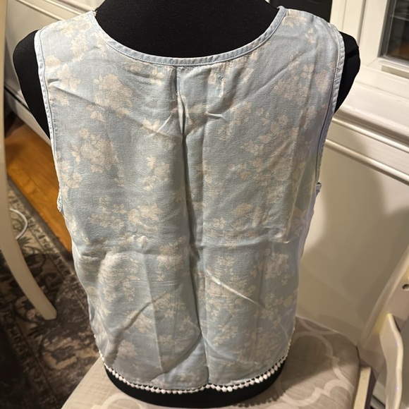 Lightweight Tank with Pompom Hem - Picture 4 of 10